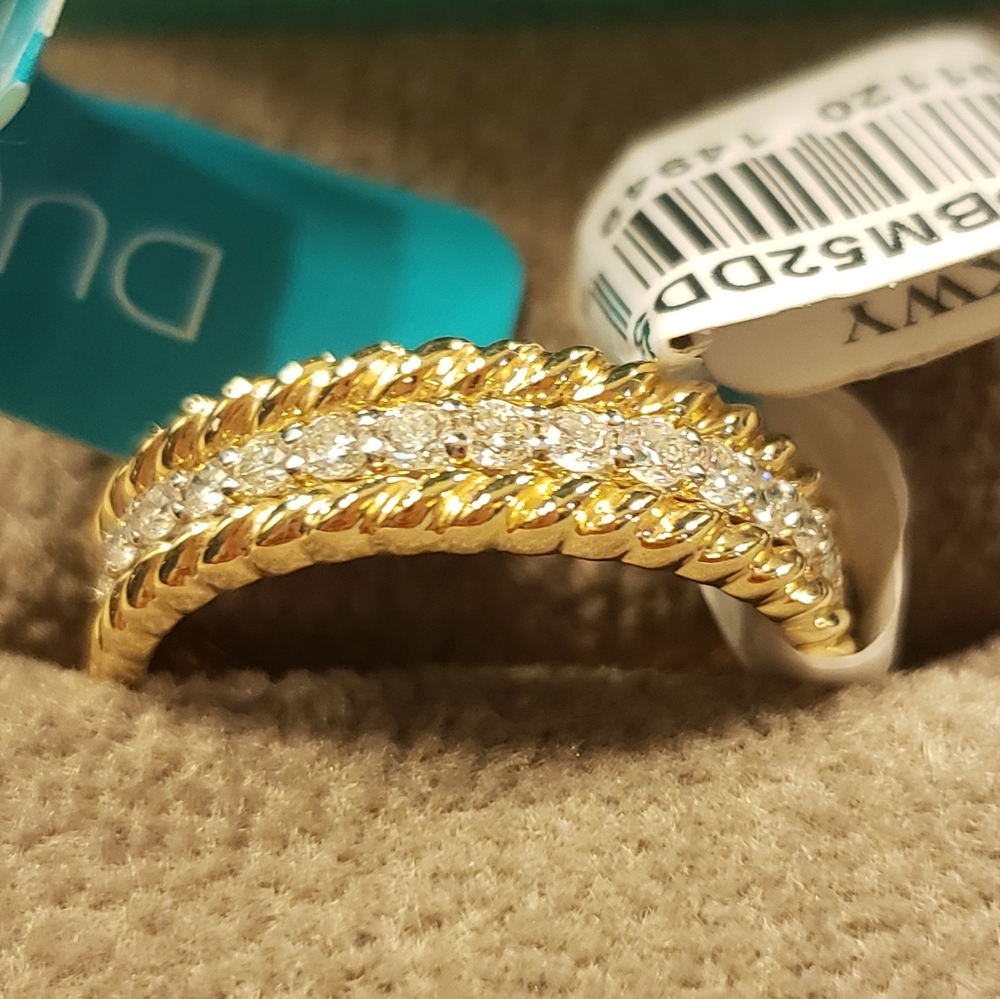 Unique Effy diamond band, 14k gold